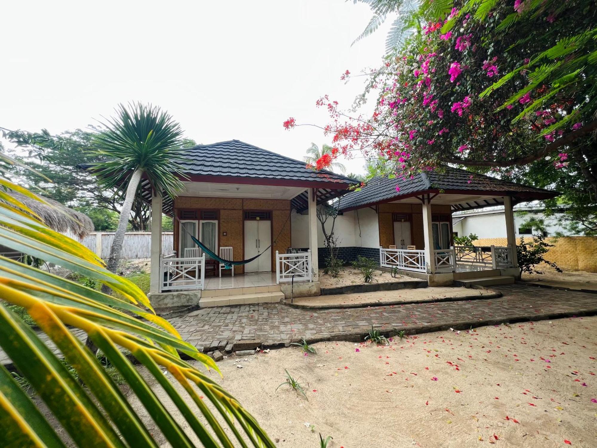 Gita Gili Bungalow Gili Air Exterior photo